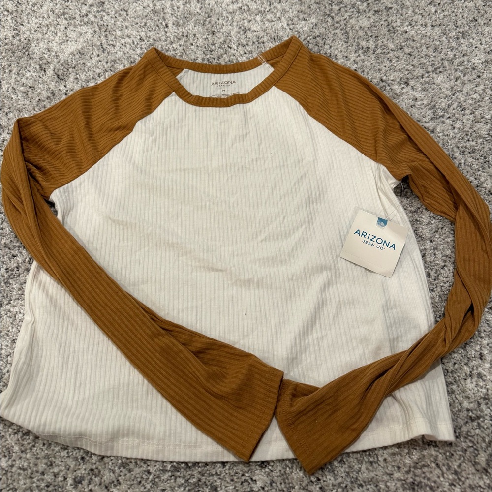 Long sleeve t-shirt